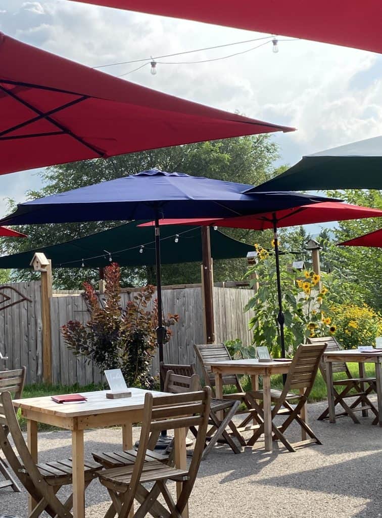 justins-oven-kimberley-ontario-patio